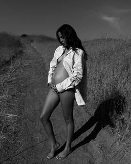 Erin Lim feet photo thumbnail