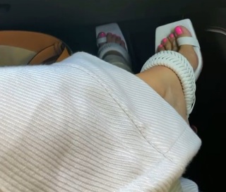 Sofía Vergara feet photo thumbnail