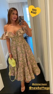 Sofía Vergara feet photo thumbnail