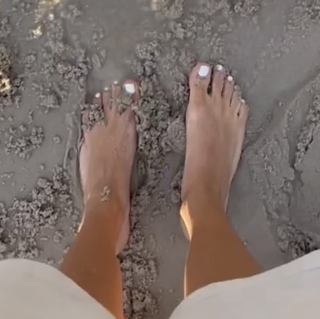 Marta Wierzbicka feet photo thumbnail