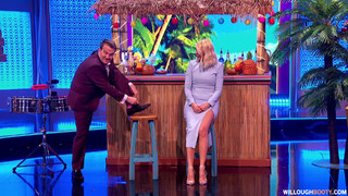 Holly Willoughby feet photo thumbnail