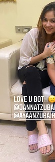Jannat Zubair Rahmani feet photo thumbnail