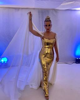 Katy Perry feet photo thumbnail