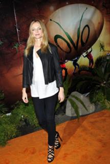 Heather Graham feet photo thumbnail