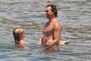 Kristen Bell feet photo thumbnail