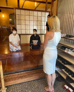 Amy Robach feet photo thumbnail