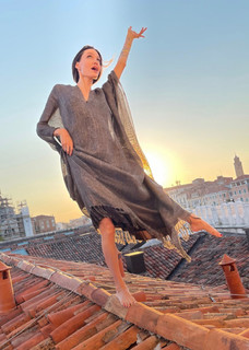 Angelina Jolie feet photo thumbnail