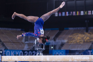 Simone Biles feet photo thumbnail
