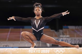 Simone Biles feet photo thumbnail