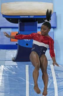 Simone Biles feet photo thumbnail
