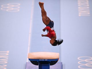 Simone Biles feet photo thumbnail