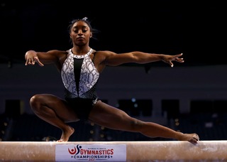 Simone Biles feet photo thumbnail
