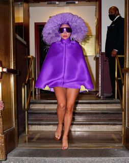 Lady Gaga feet photo thumbnail