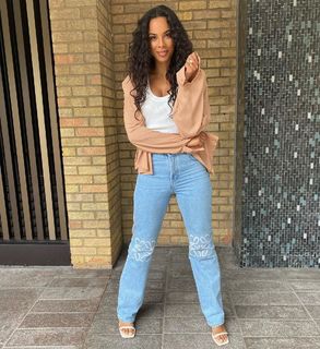 Rochelle Humes feet photo thumbnail