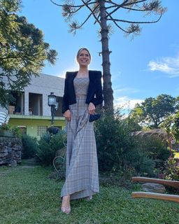 Renata Fan feet photo thumbnail