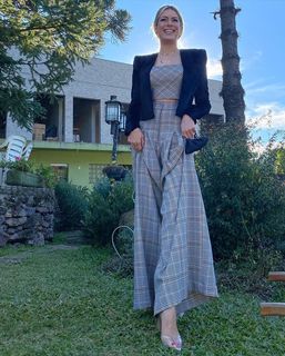 Renata Fan feet photo thumbnail