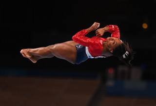 Simone Biles feet photo thumbnail
