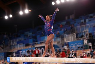 Simone Biles feet photo thumbnail