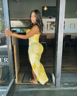 Qimmah Russo feet photo thumbnail