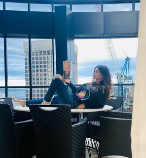 Victoria Justice feet photo thumbnail