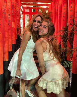 Lili Estefan feet photo thumbnail