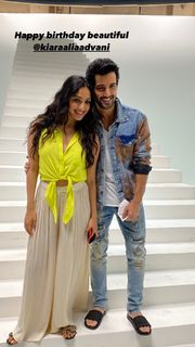 Kiara Advani feet photo thumbnail