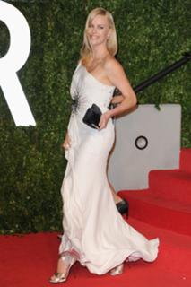 Charlize Theron feet photo thumbnail