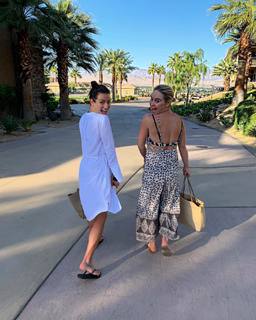 Lea Michele feet photo thumbnail