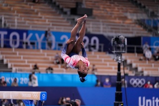 Simone Biles feet photo thumbnail