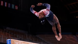 Simone Biles feet photo thumbnail