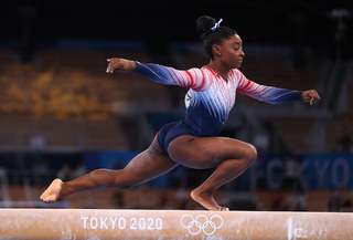 Simone Biles feet photo thumbnail