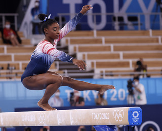 Simone Biles feet photo thumbnail
