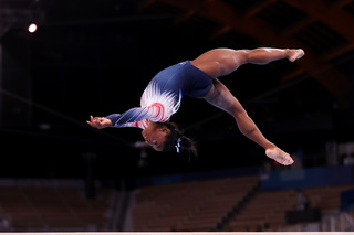 Simone Biles feet photo thumbnail