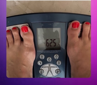 Daniela Katzenberger feet photo thumbnail
