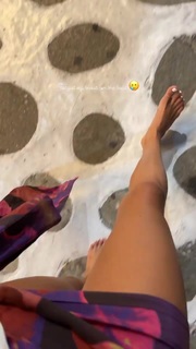 Chantel Jeffries feet photo thumbnail