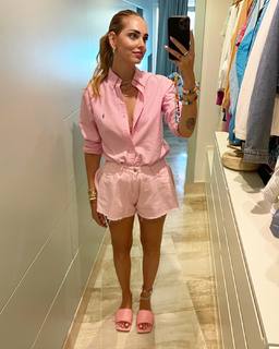 Chiara Ferragni feet photo thumbnail