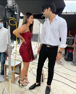 Hina Khan feet photo thumbnail