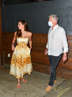 Katharine McPhee feet photo thumbnail