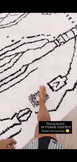 Anna Lewandowska feet photo thumbnail