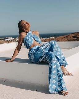 Lola Weippert feet photo thumbnail