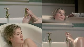 Rosamund Pike feet photo thumbnail