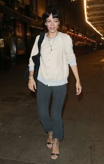 Lily Allen feet photo thumbnail