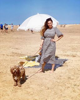 Kelly Brook feet photo thumbnail