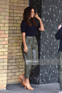 Rochelle Humes feet photo thumbnail
