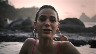Bruna Marquezine feet photo thumbnail