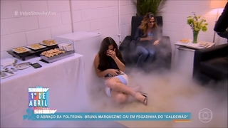 Bruna Marquezine feet photo thumbnail