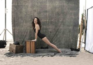 Kristin Davis feet photo thumbnail