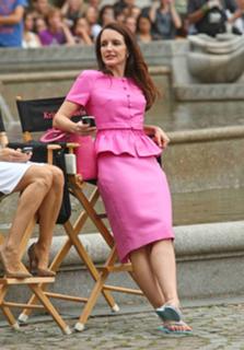 Kristin Davis feet photo thumbnail