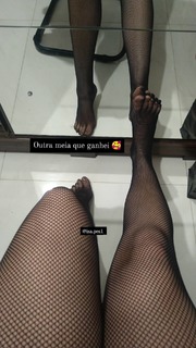 Isa Pes feet photo thumbnail
