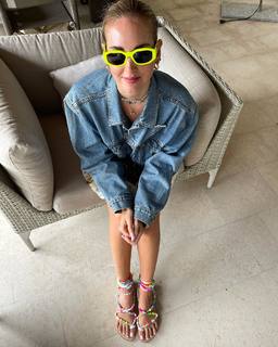 Chiara Ferragni feet photo thumbnail